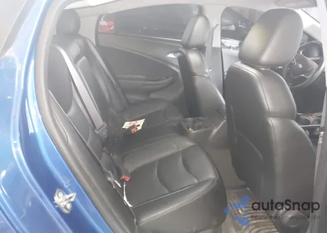 2016 Chevrolet Volt Premier z USA, uszkodzony, nr VIN 1G1RD6S58GU120812